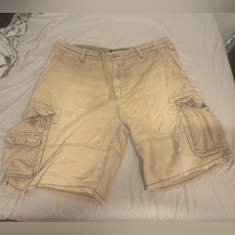 PC 1969 Khaki Cargo shorts wait size 38 XL